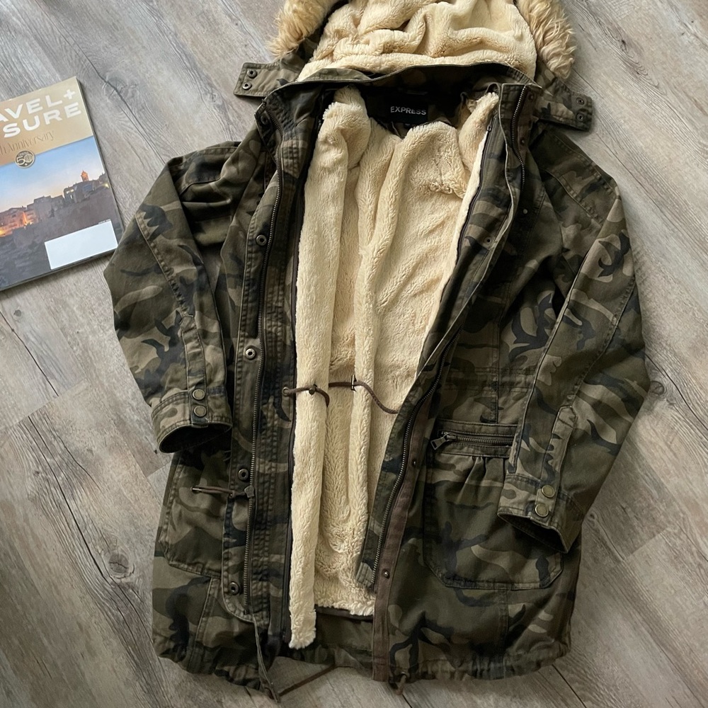 Cozy customizable Express jacket - Picture 6 of 8
